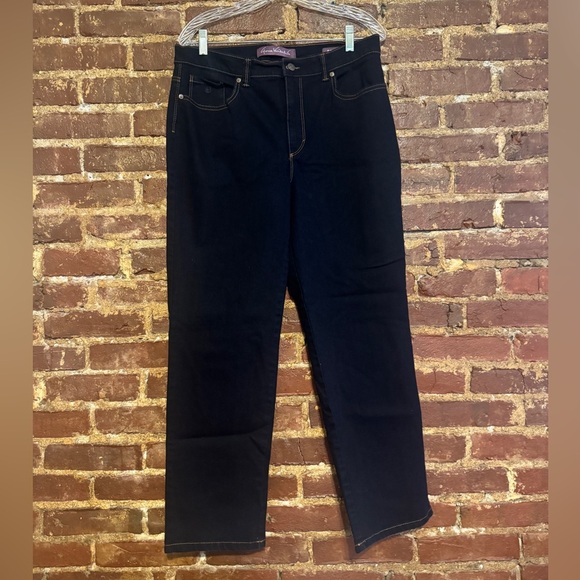 Gloria Vanderbilt Denim - Gloria Vanderbilt Women’s Jeans Dark Wash Size 14S / Straight Leg (Like New)